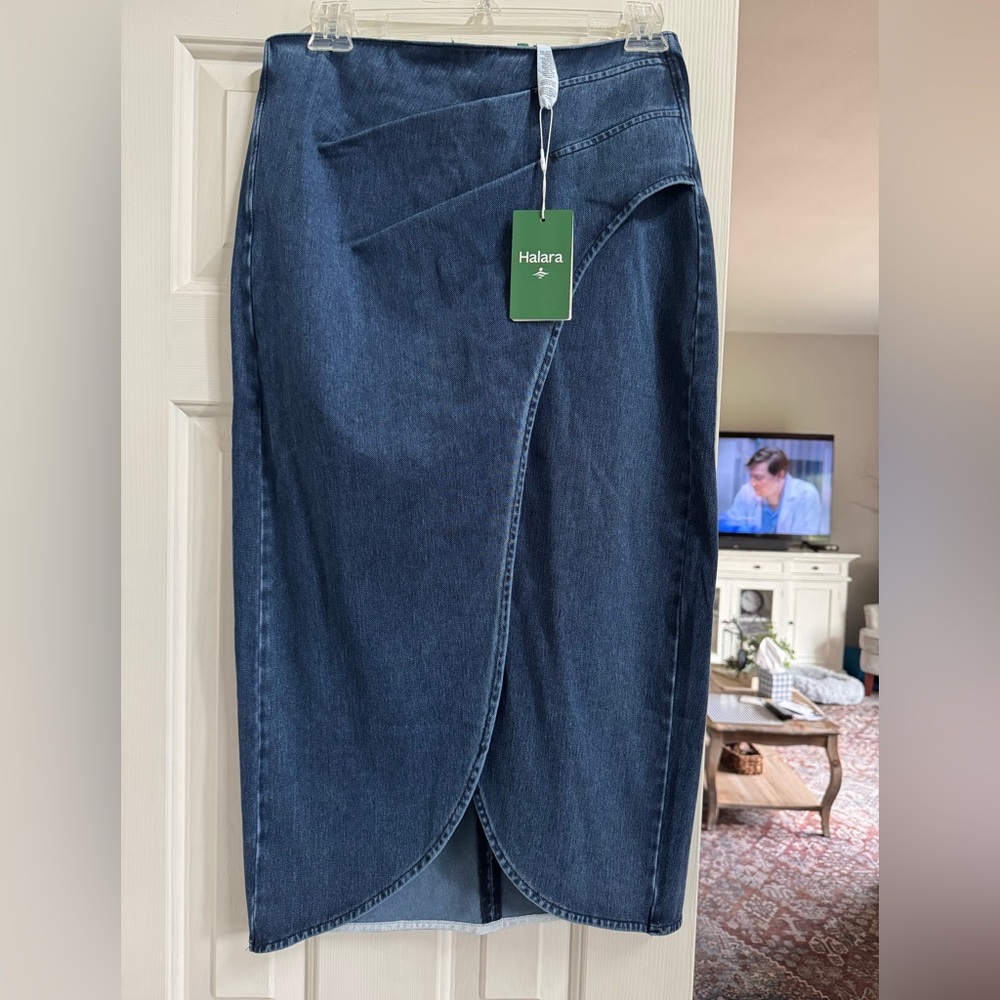 Halara Flex Tulip Hem Skirt